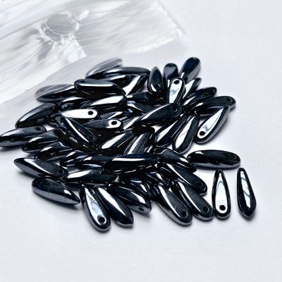 Daggers 3x11mm: Hematite *50 Pieces