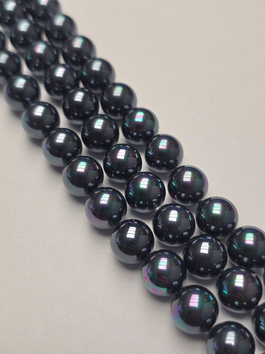 10mm Round Tahitian Shell Pearls