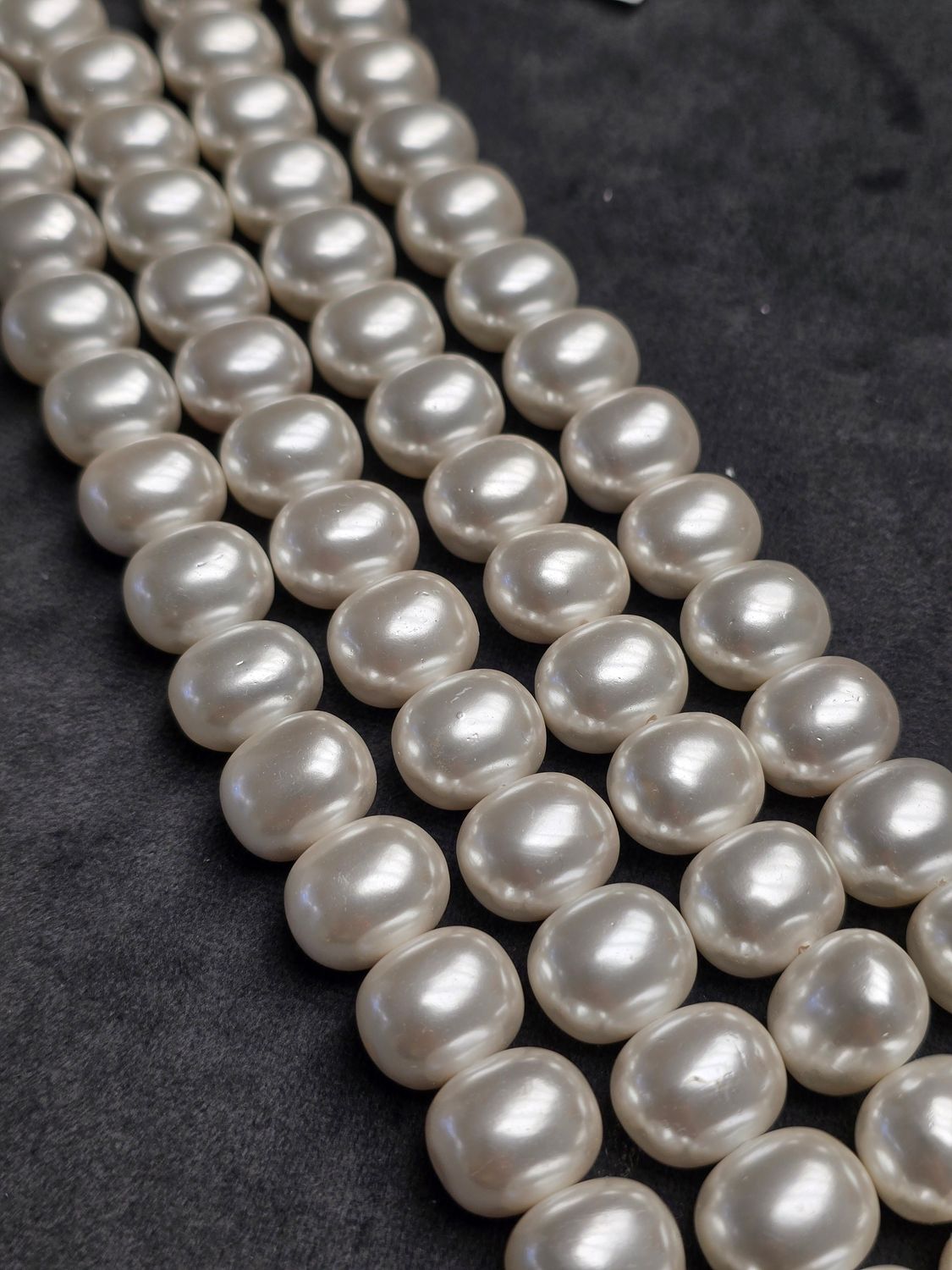 15mmx13mm Pillow White Shell Pearls