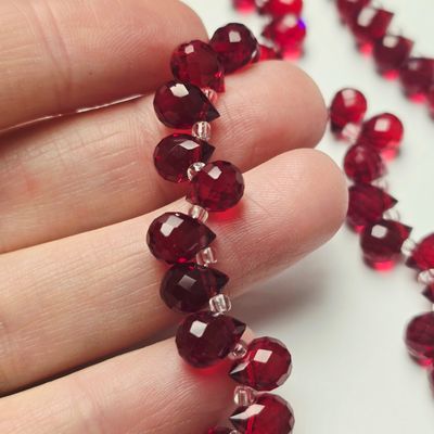8x6mm Faceted Teardrop Crystals: Siam Red