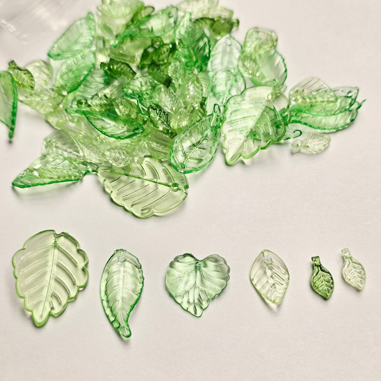 Leaf Charm Mini/Medium Mix Acrylic 10 grams