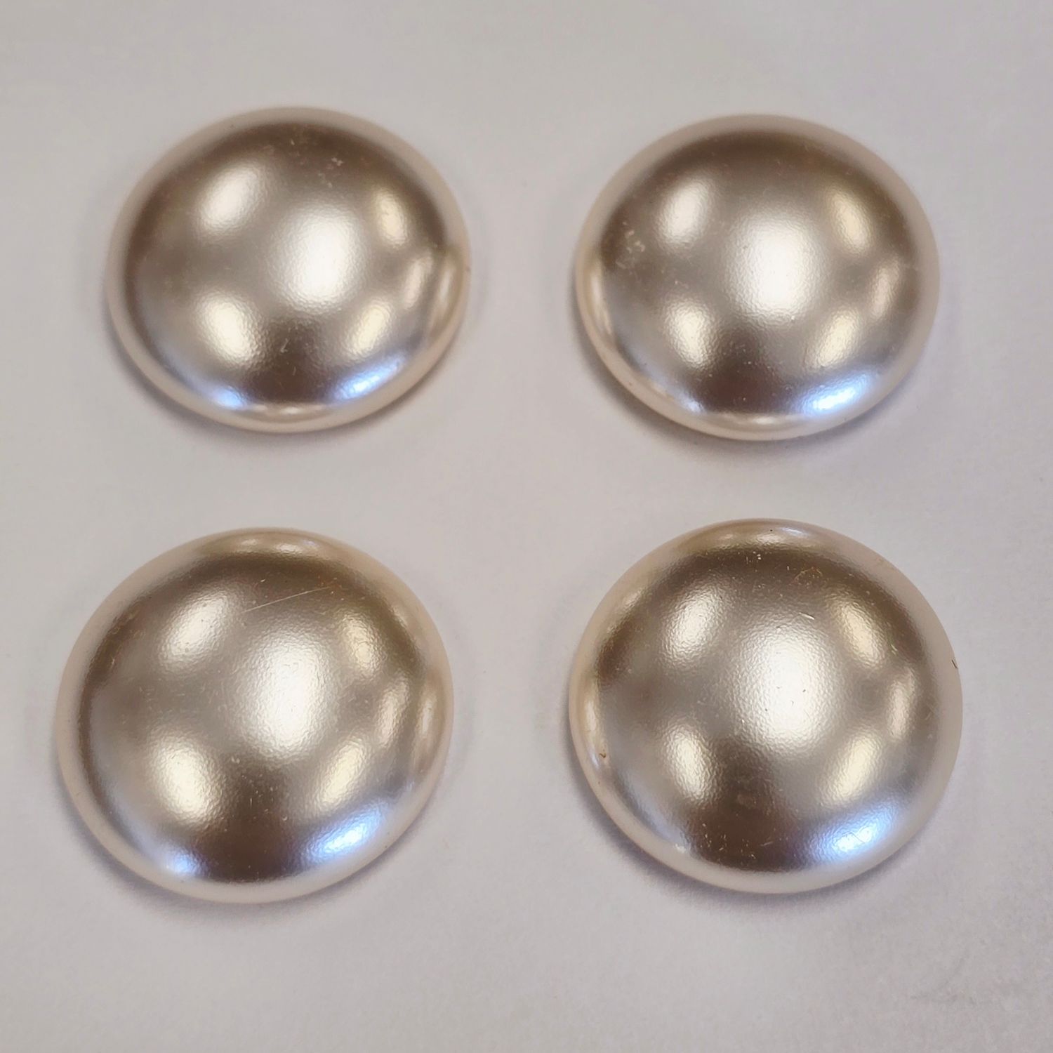 20mm  Glass Pearl Cabochon: White