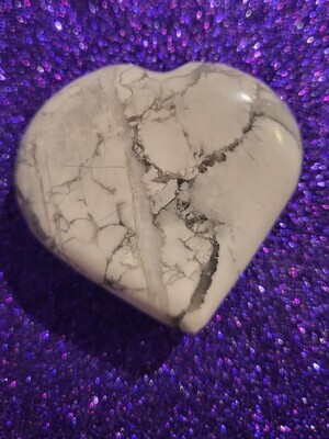 2&quot; Howlite Heart