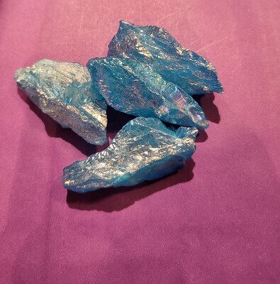 1.5&quot; Light Blue Aura Coated Quartz Point