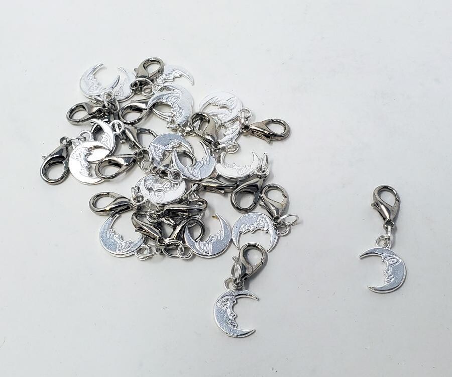 Charm w/ Clip - Crescent Moon