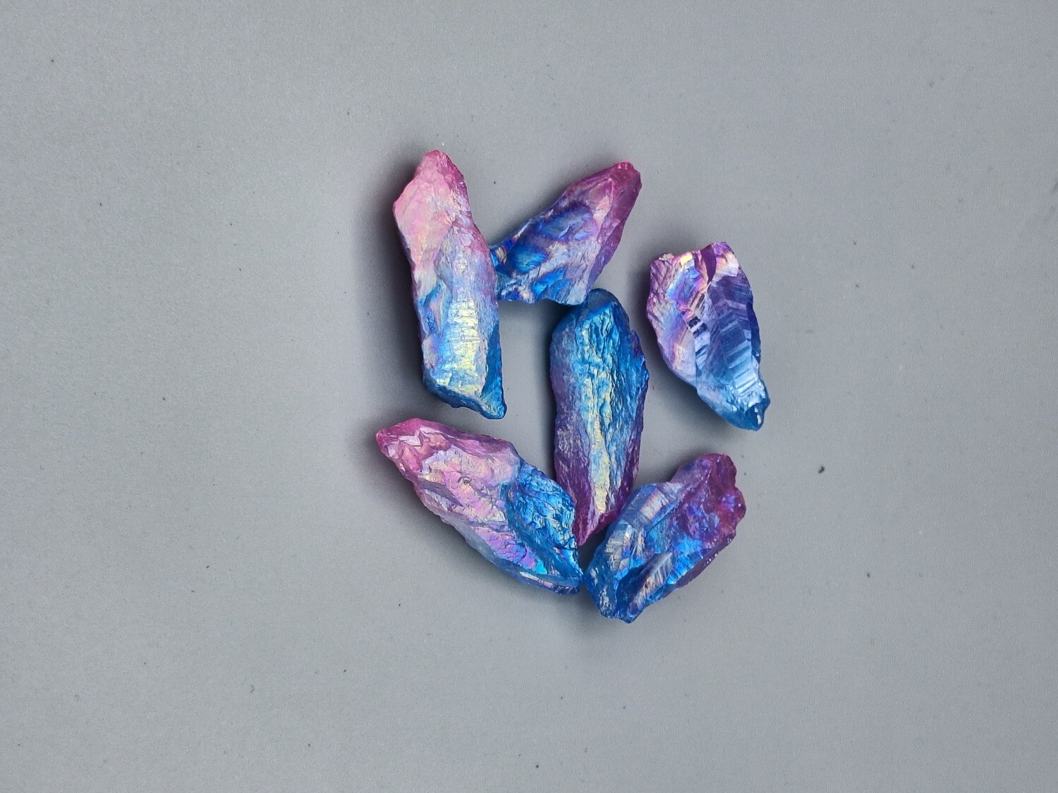 1.5&quot; Pink/Light Blue Aura Coated Quartz Point