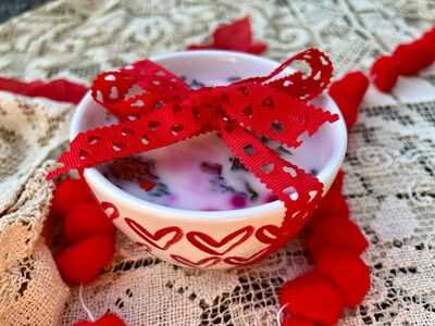 Under Love&#39;s Spell Candle