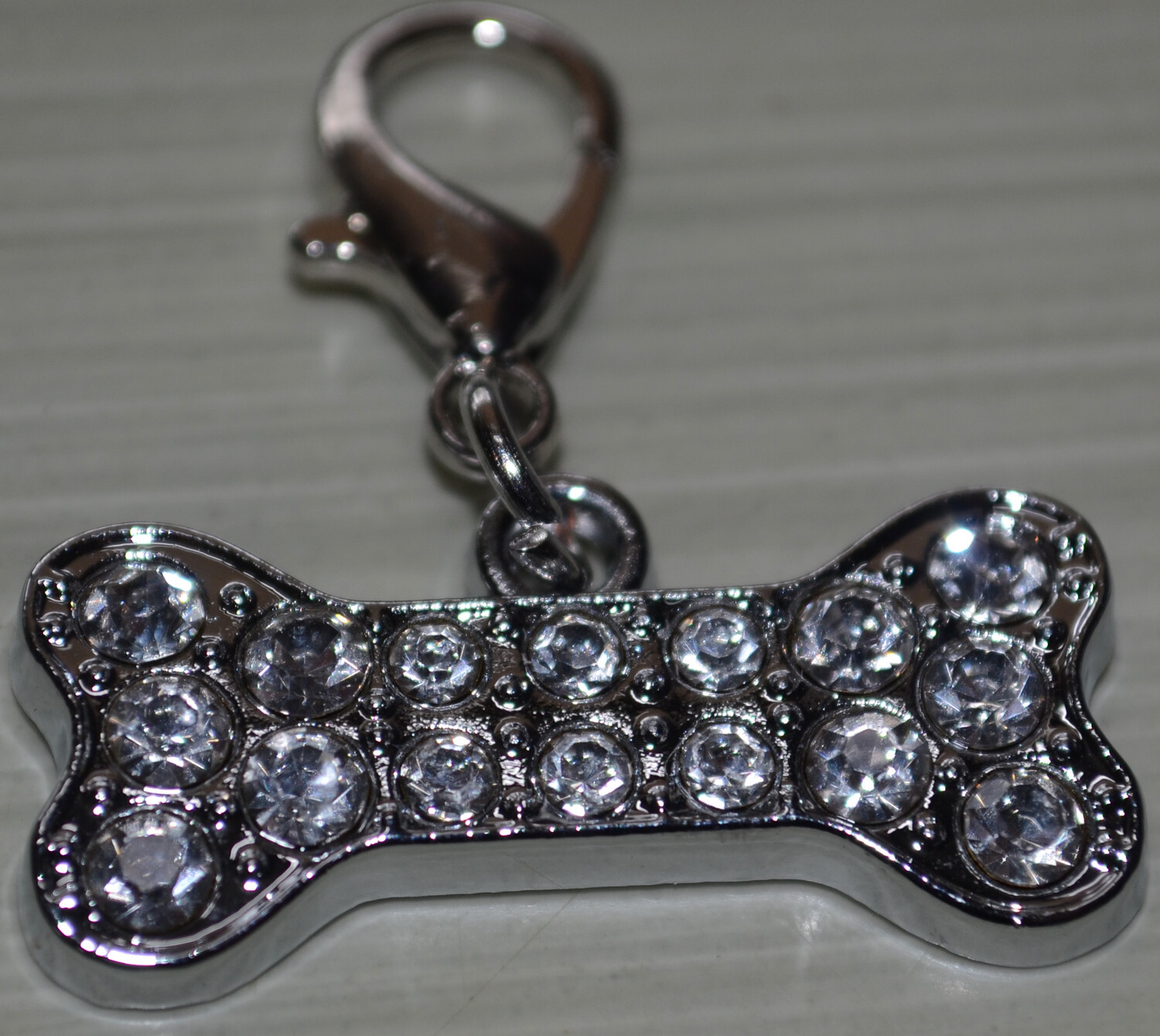 Tag Bling bone shape