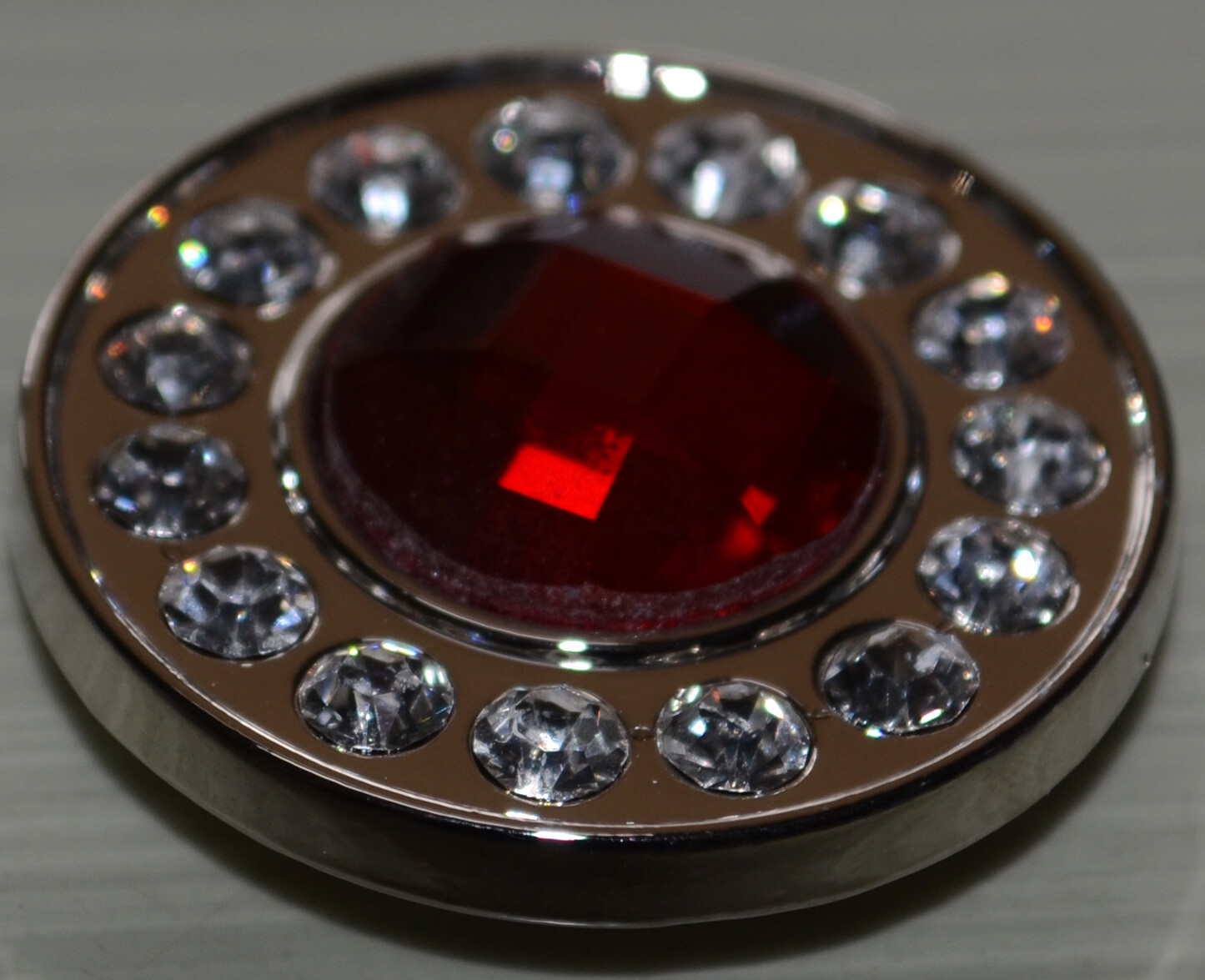 Red bling on circle shape