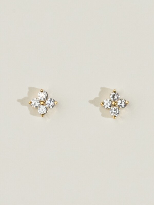 Clover Stud