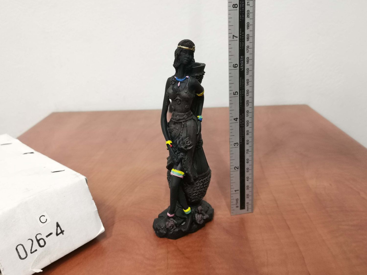 Porcelain African ornament 001