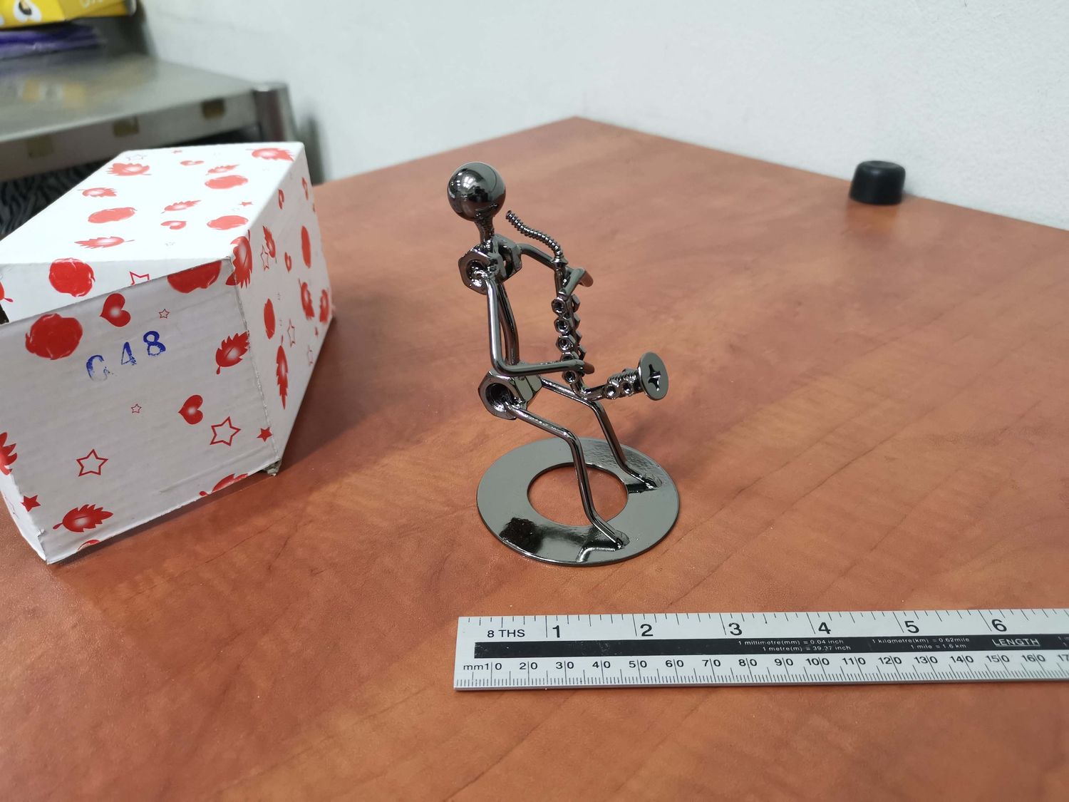 Metal ornament large C48