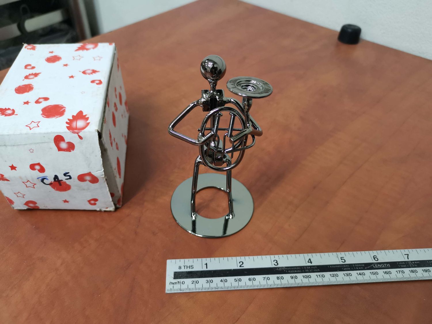 Metal ornament large C45