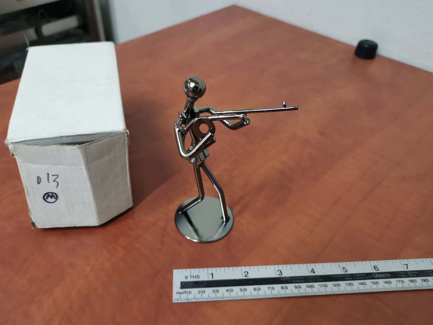 Metal ornament medium 013