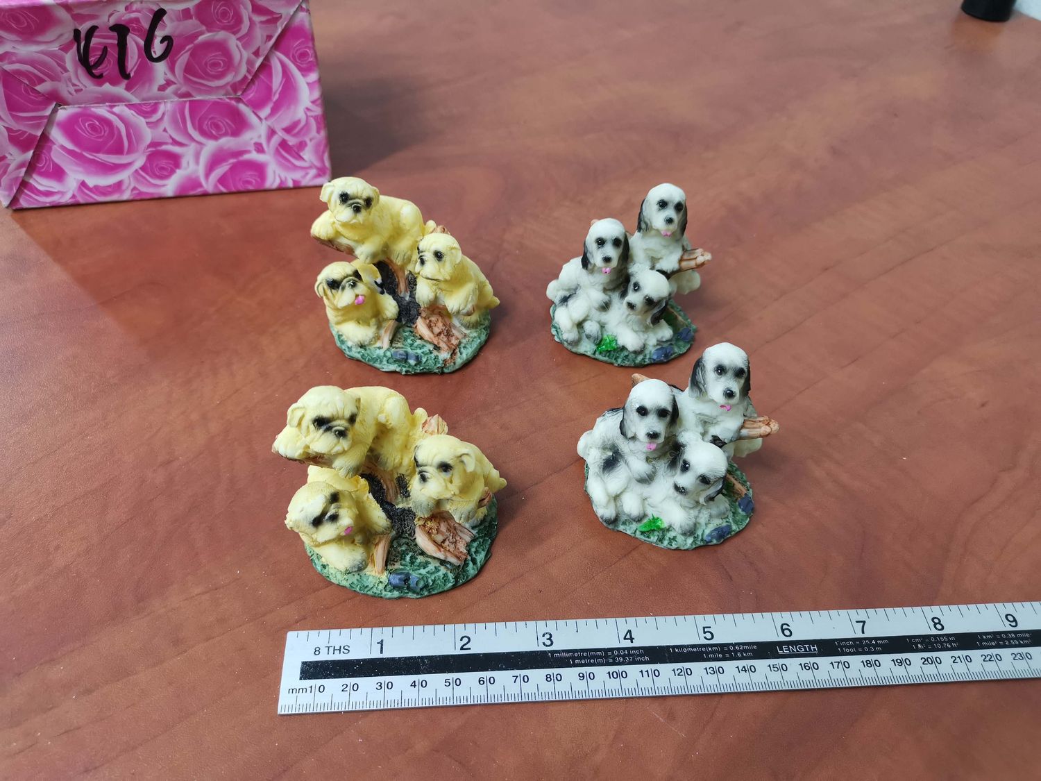 Porcelain 4pc dog set