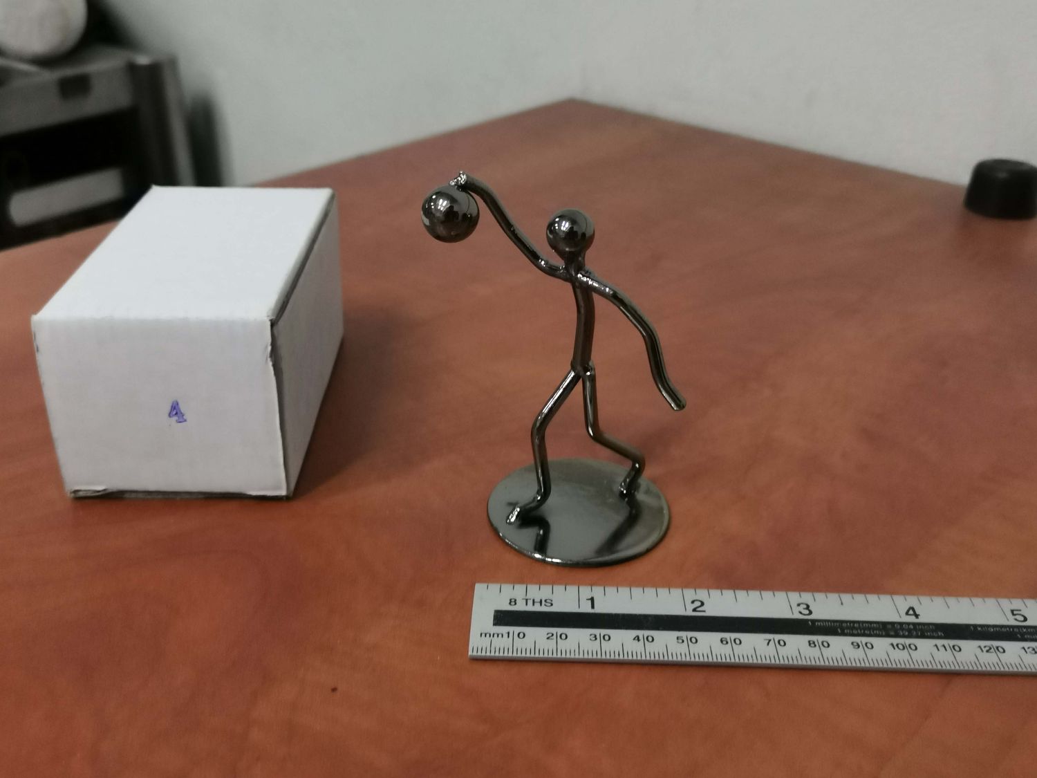 Metal ornament soccer 004