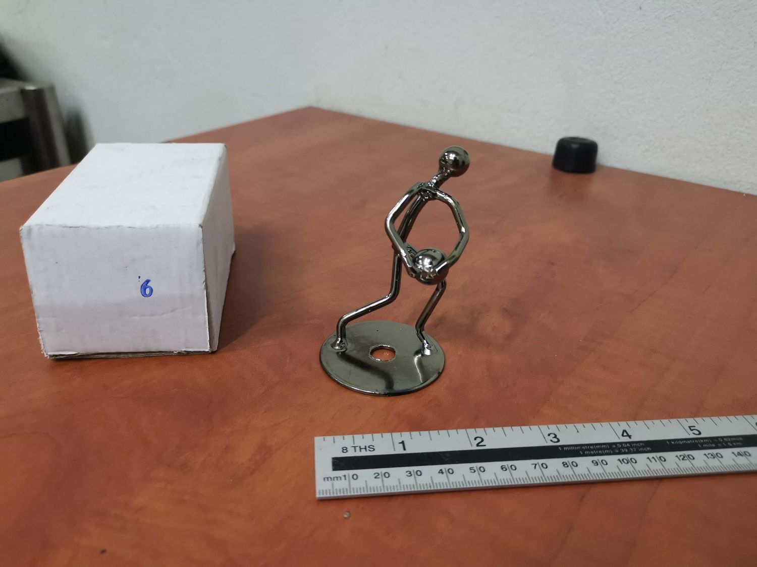 Metal ornament soccer 006
