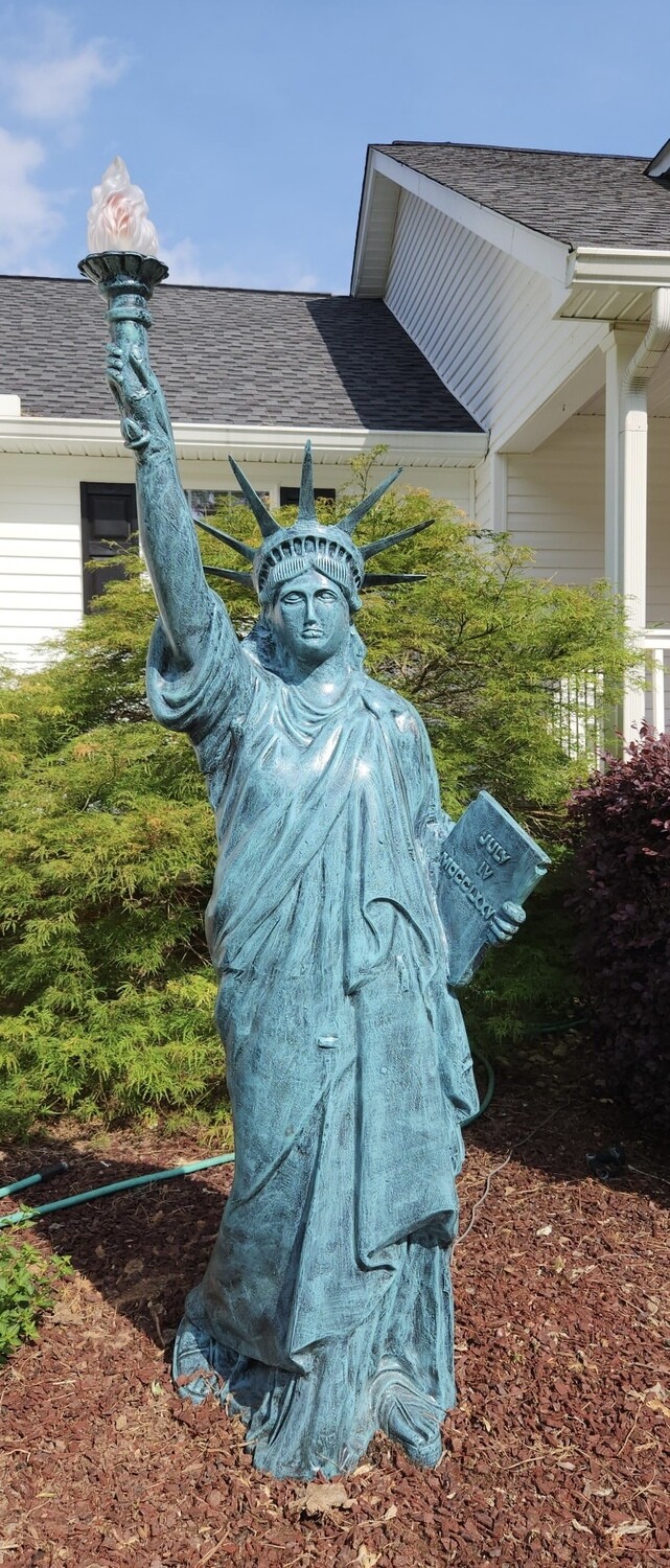Statue of Liberty (7 Ft Tall) Statue of Liberty (7 Ft Tall)