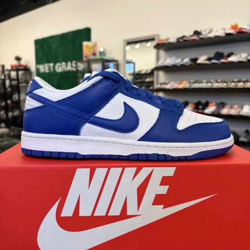 Nike Dunk Low Kentucky Size 9 Brand New