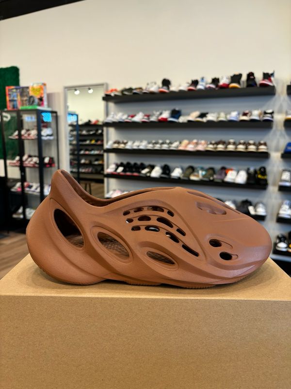 Yeezy Foam Rnnr Clay Red Size 12 Brand New
