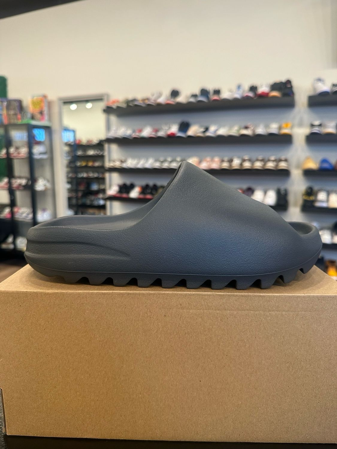 Yeezy Slide Slate Grey Size 9 Brand New