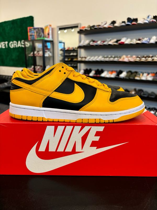 Nike Dunk Low Golden Rod Size 8.5 Pre-Owned