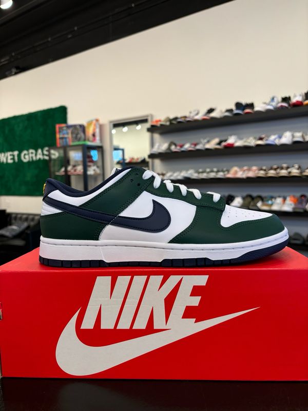 Nike Dunk Low Green Navy Size 9.5 Brand New