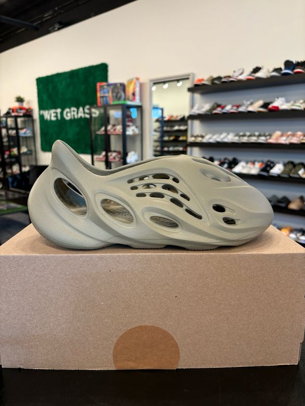 Yeezy Foam Rnnr Stone Salt Size 10 Brand New