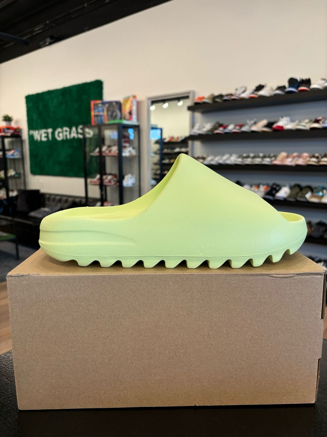 Yeezy Slide Glow Size 10 Brand New