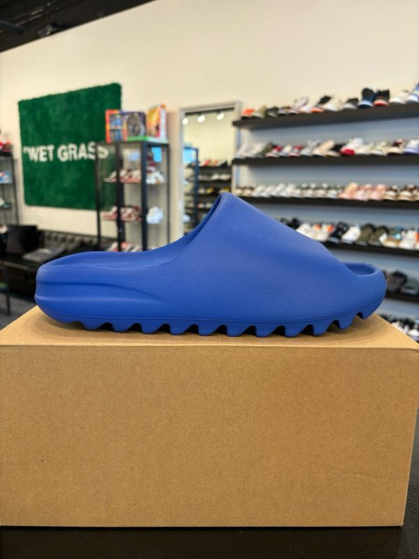 Yeezy Slide Azure Size 10 Brand New