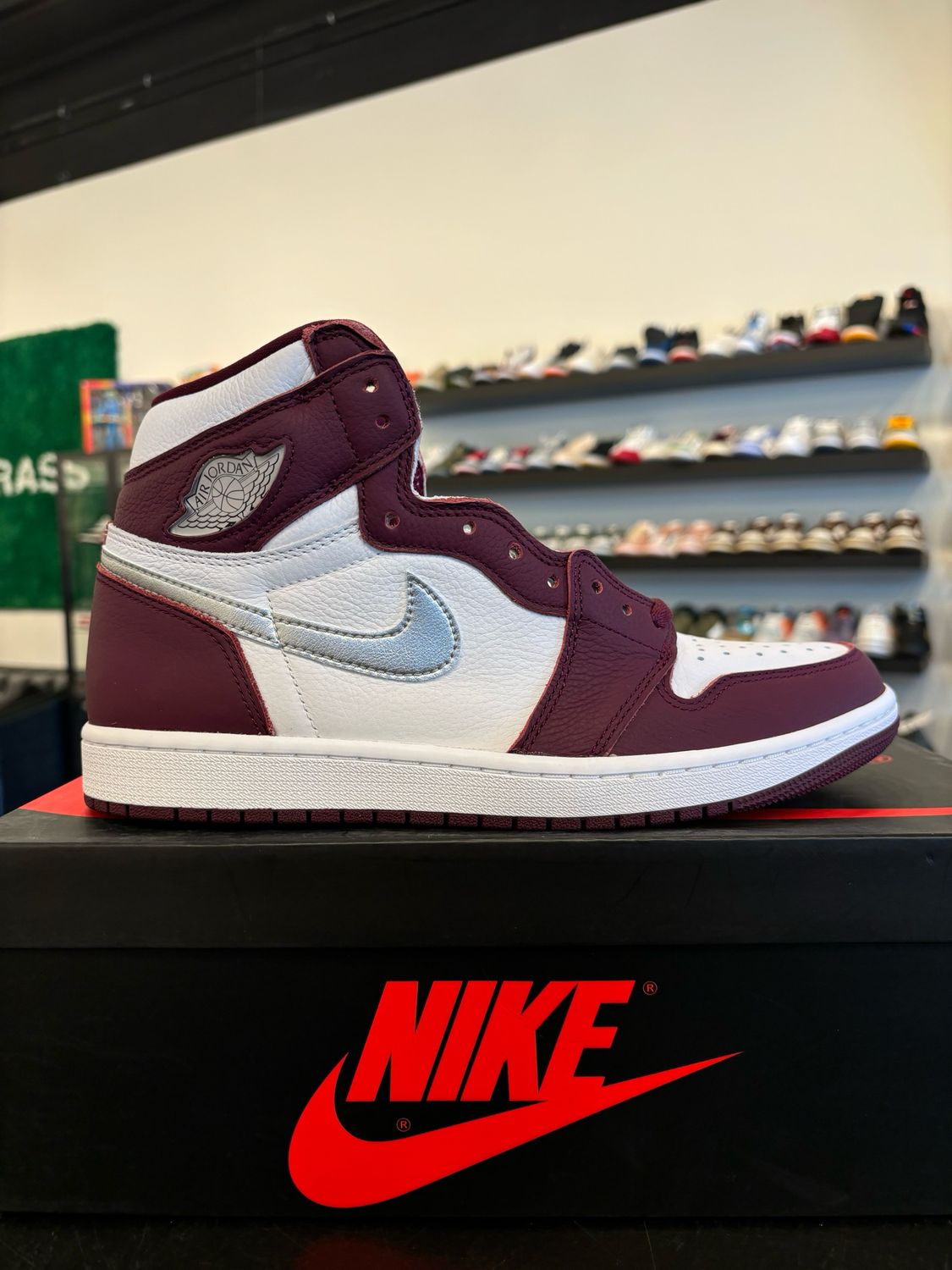 Jordan 1 Bordeaux Size 10 Brand New