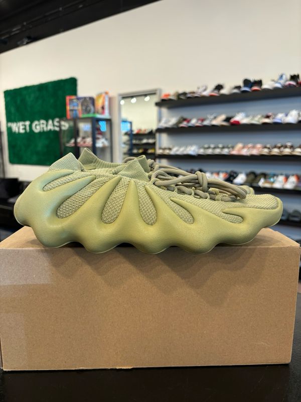 Yeezy 450 Resin Size 10 Pre-Owned