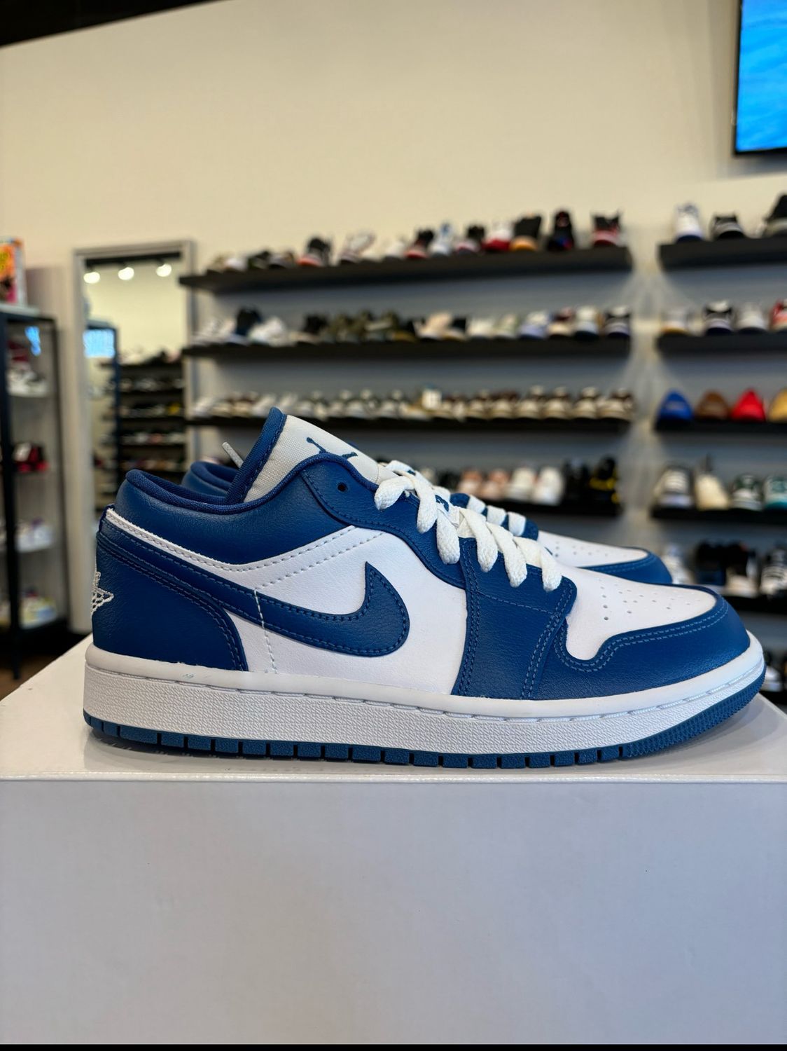 Jordan 1 Low Marina Blue Size 6Y (7.5W) Brand New