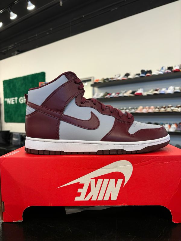 Nike Dunk High Beetroot Size 10.5 Brand New (Half Box)