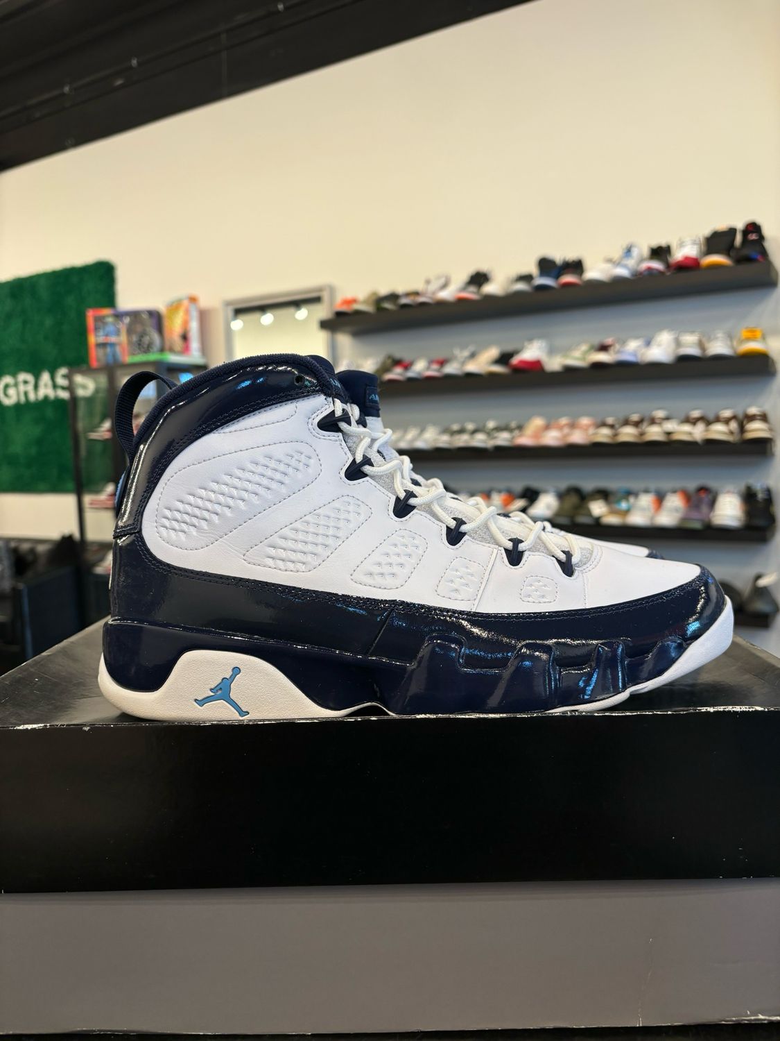 Jordan 9 UNC Size 10.5 Pre-Owned