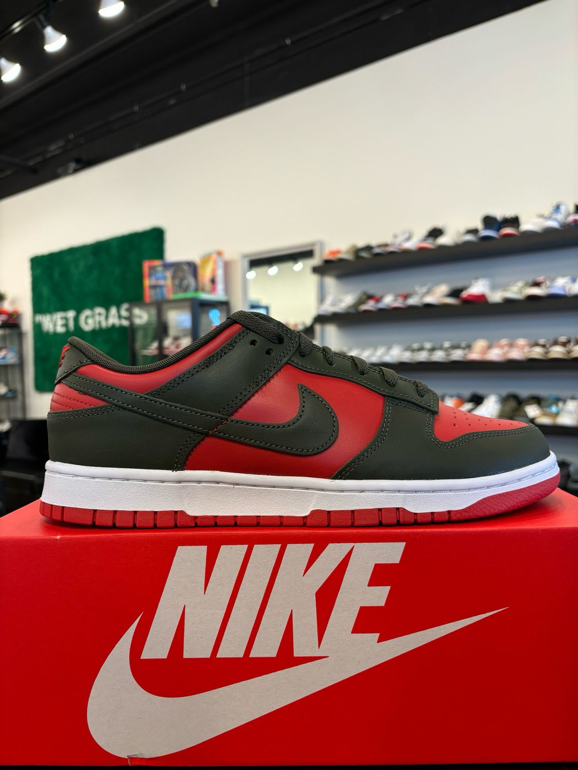 Nike Dunk Low Mystic Red Size 11 Brand New