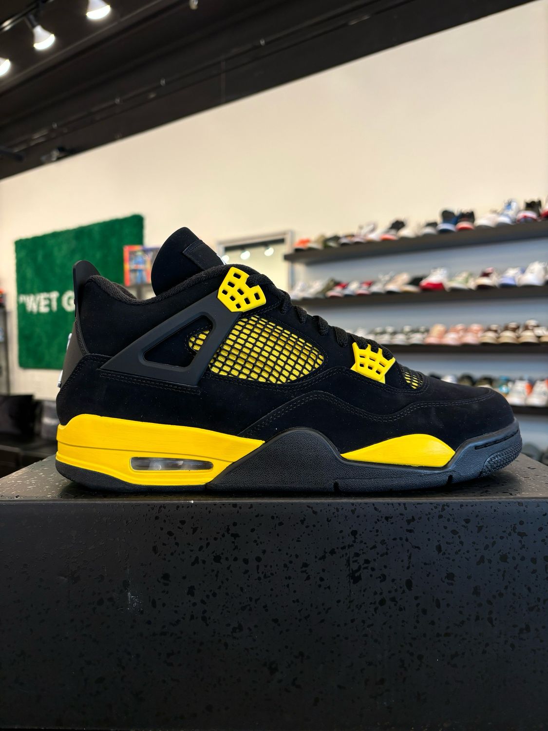 Jordan 4 Yellow Thunder Size 11.5 Brand New