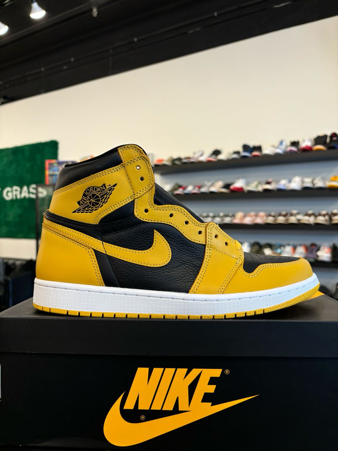 Jordan 1 Pollen Size 11.5 Brand New