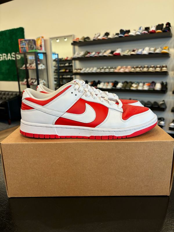 Nike Dunk Low Championship Red Size 11.5 Pre-Owned (No Box)