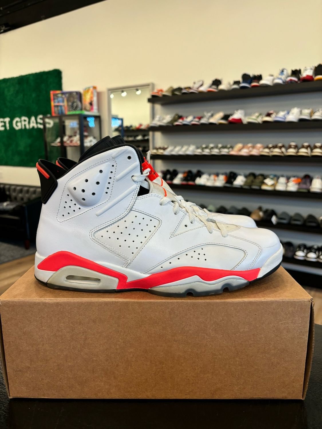 Jordan 6 White Infrared Size 11.5 Pre-Owned (No Box)