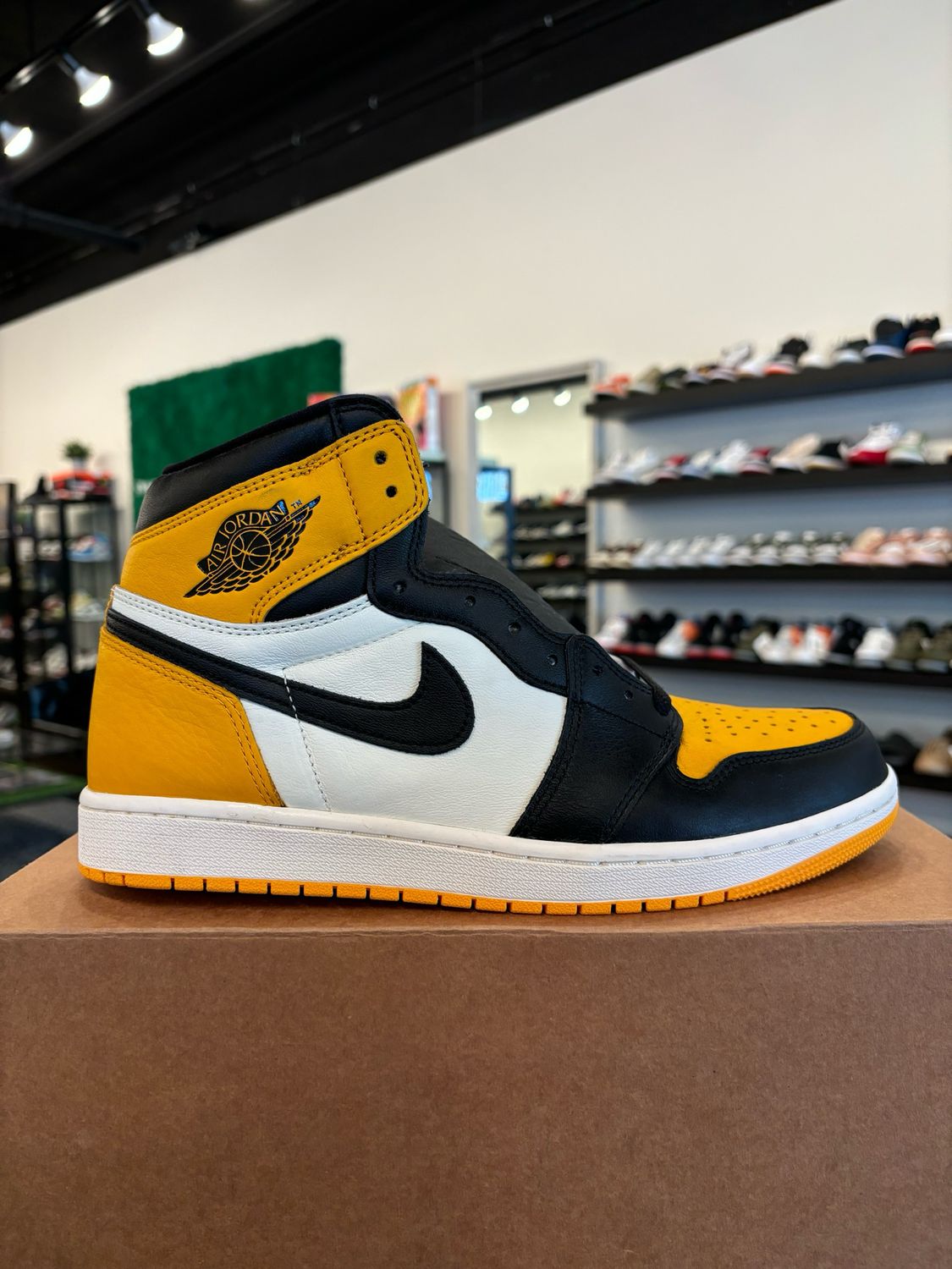 Jordan 1 Taxi Size 10 Brand New (No Box)