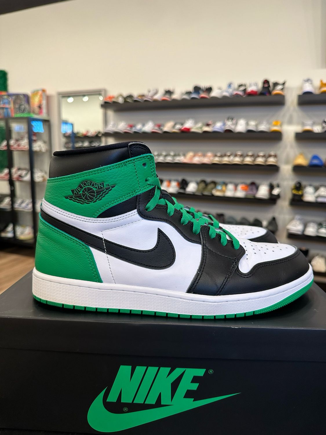 Jordan 1 Lucky Green Size 12 Pre-Owned