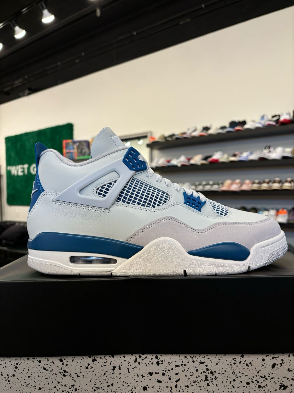 Jordan 4 Military Blue Size 12 Brand New