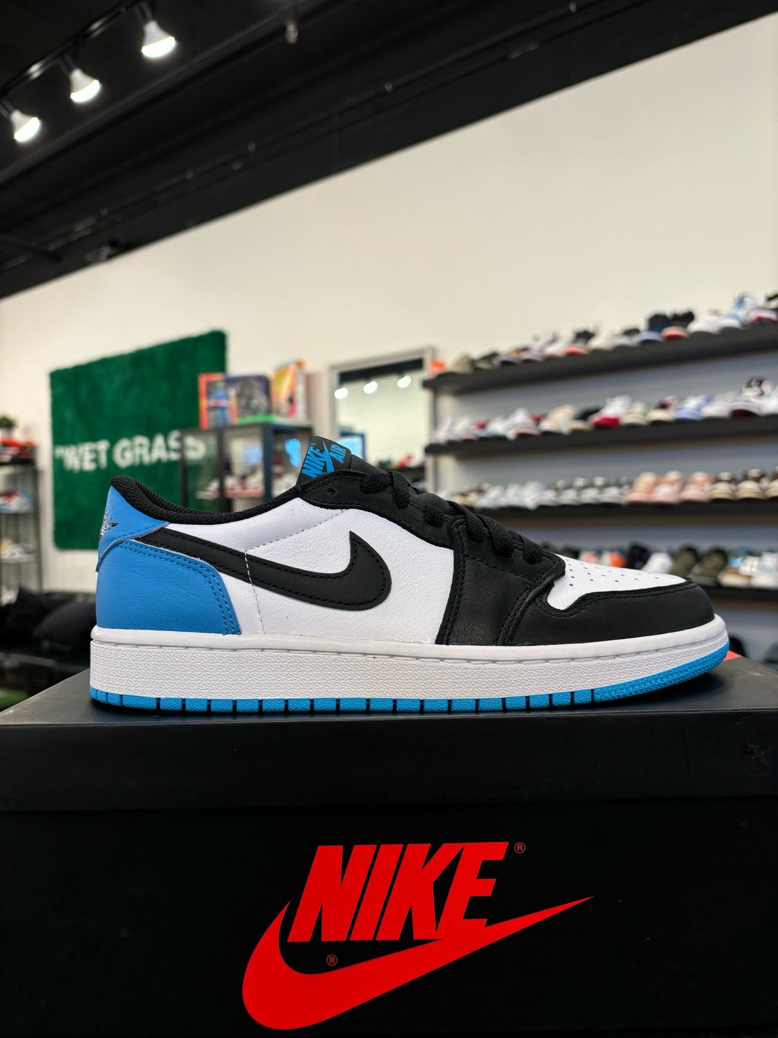 Jordan 1 Low Powder Blue Size 6.5Y (8W) Brand New