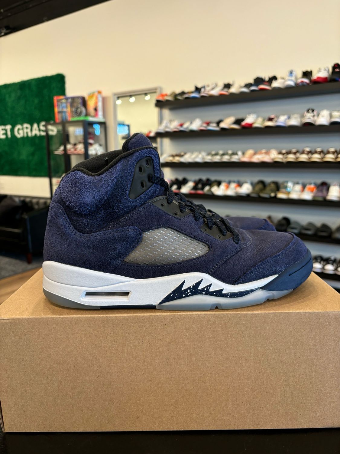 Jordan 5 Georgetown Size 9.5 Pre-Owned (No Box)