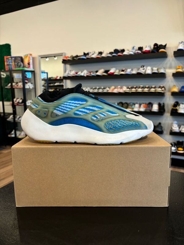 Yeezy 700 V3 Arzareth Size 11.5 Pre-Owned