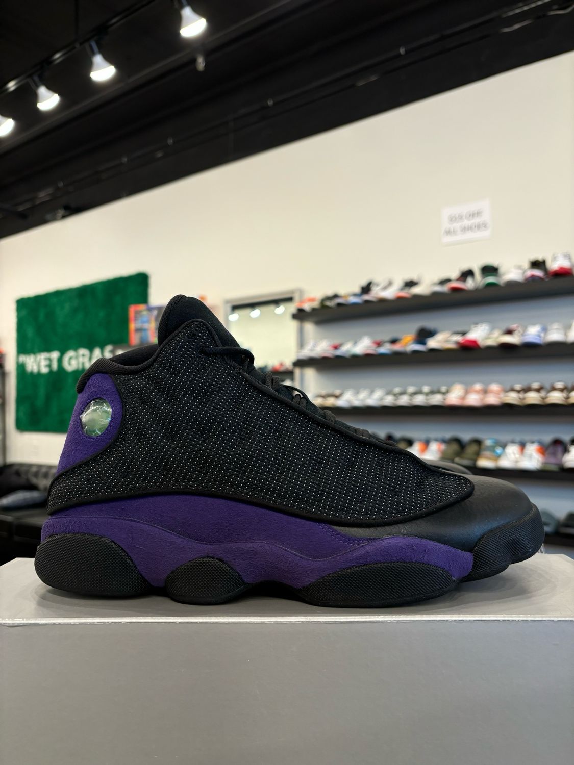 Jordan 13 Court Purple Size 10 Pre-Owned