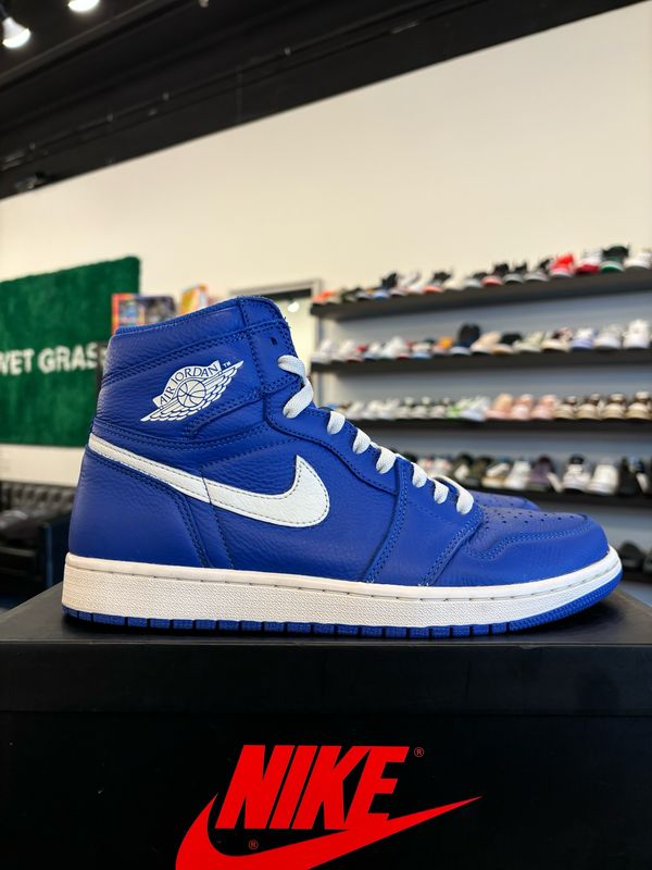 Jordan 1 Hyper Royal Size 9.5 Pre-Owned