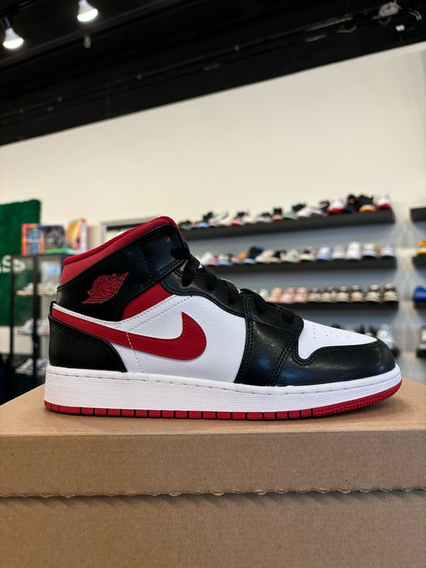 Jordan 1 Mid Gym Red Size 6Y (7.5W) Brand New (No Box)