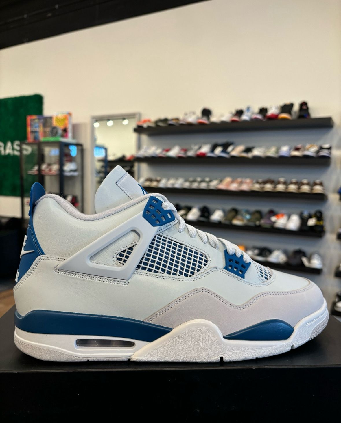 Jordan 4 Military Blue Size 12 Brand New